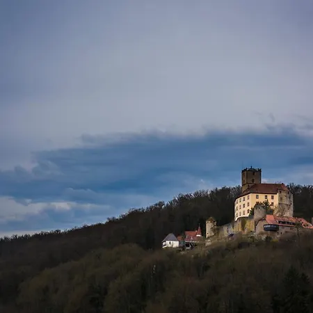 Wohnen Auf Der Ritterburg * Haßmersheim